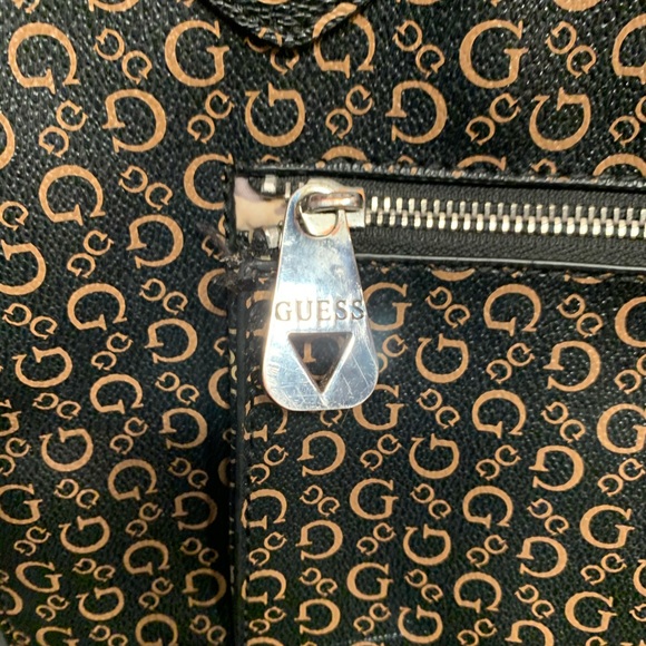 Guess Bag - Picture 9 of 13